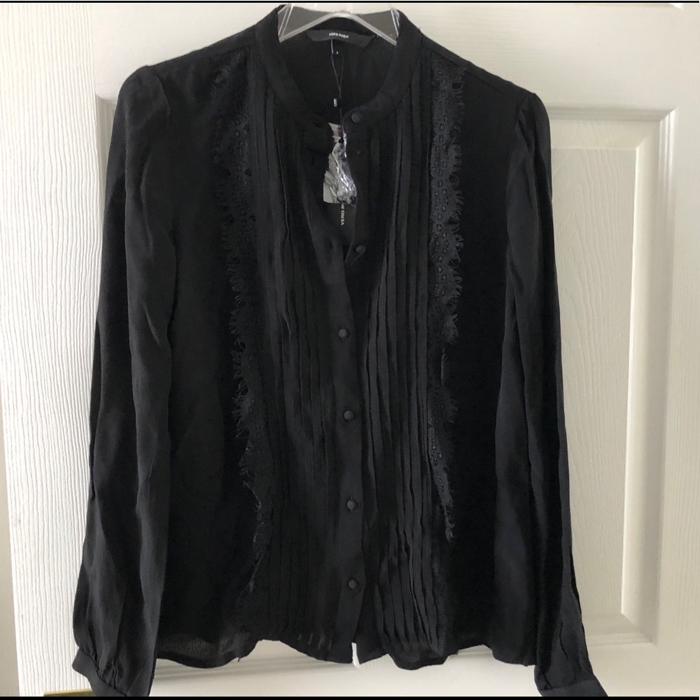 Black long sleeve button down blouse